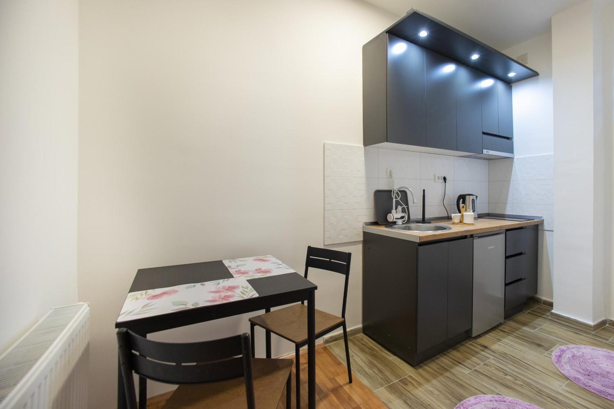 V & V Studio Apartments 2 Ni Dış mekan fotoğraf
